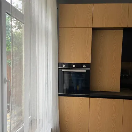 на фонтане Holiday home *