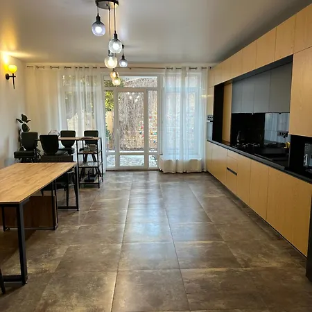 Holiday home на фонтане